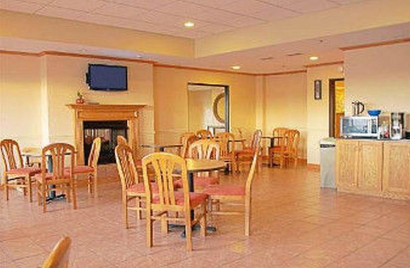 Comfort Inn & Suites Carbondale University Area Exterior foto