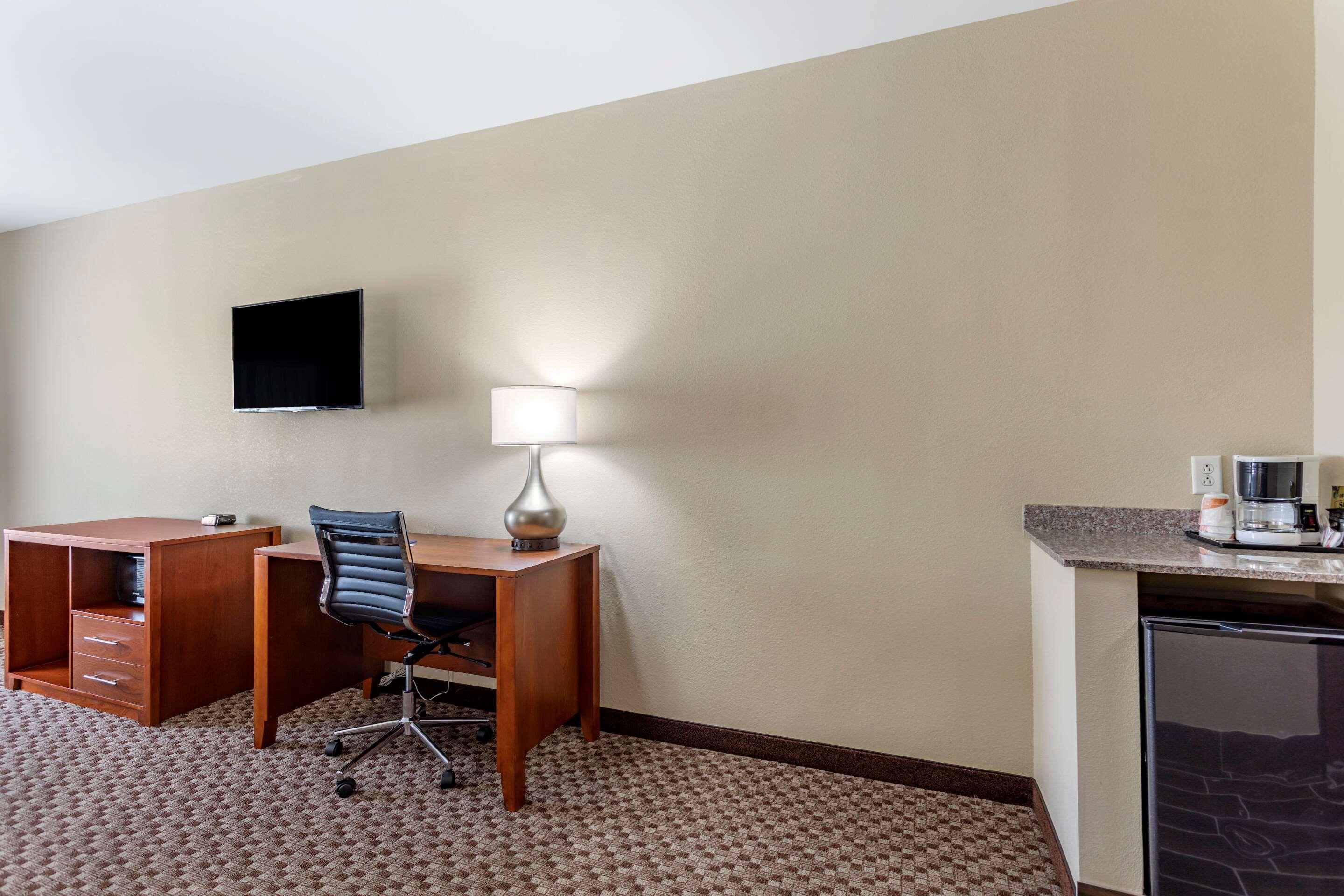 Comfort Inn & Suites Carbondale University Area Exterior foto